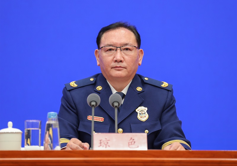 92操屄视频应急部党组成员、消防救援局局长琼色出席新闻发布会